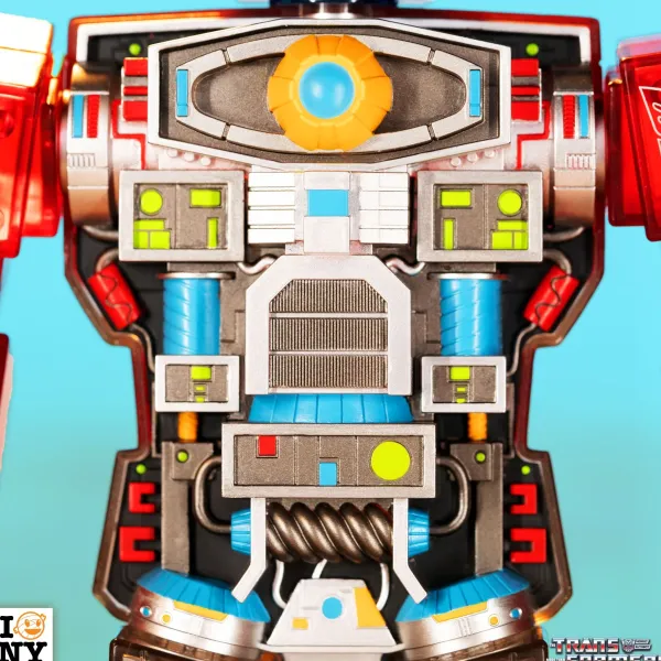 Super7 Transformers^Transformers Super Cyborg - Optimus Prime (Clear Red / Blue)